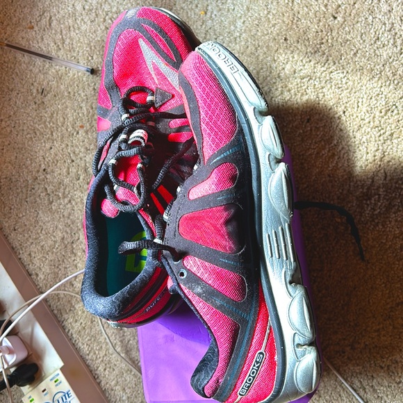 Brooks Pureflow size 7.5 - Picture 9 of 9